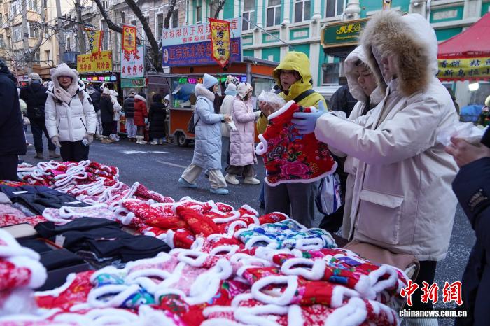 黑龙江哈尔滨:气温走低催生“暖经济”