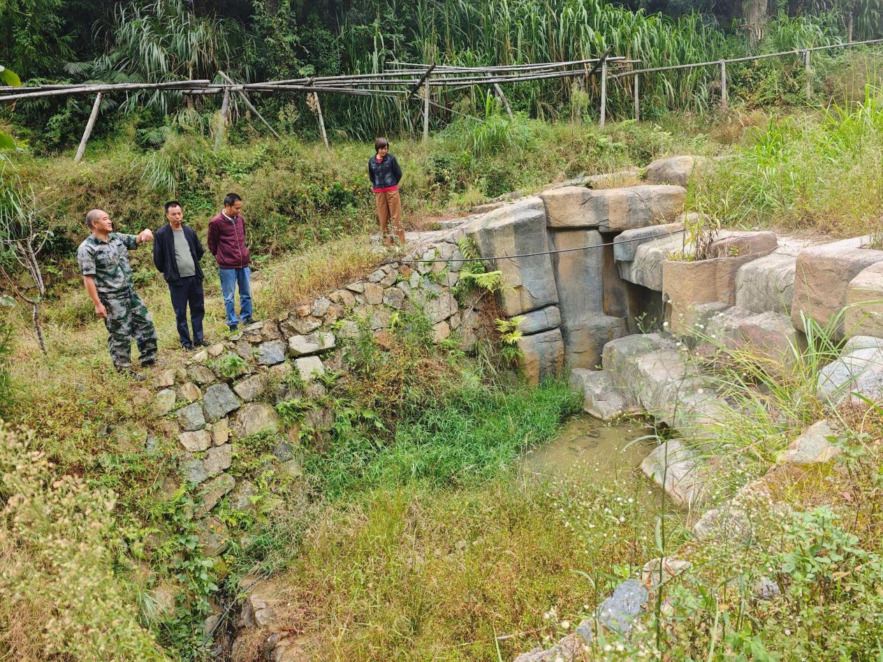 福建永春呈祥乡“老兵河长”黄来贵：铁肩担责站好哨，迷彩集结护水清