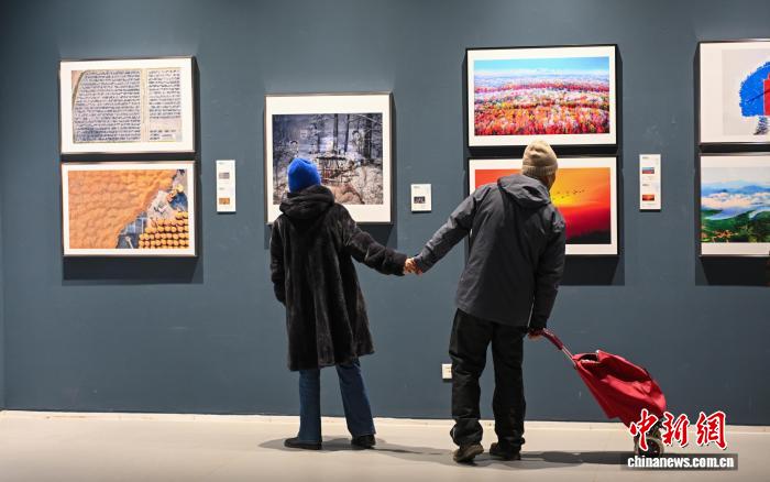 第十五届中国东北三省摄影艺术展览辽宁巡展在沈阳开展