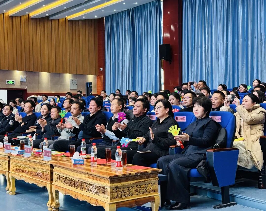 在现场！听果洛法院 “一线” 故事