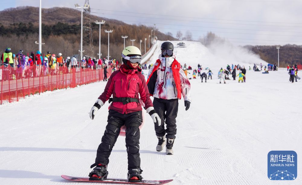 “雪假”开启 吉林青少年奔赴冰雪运动之约