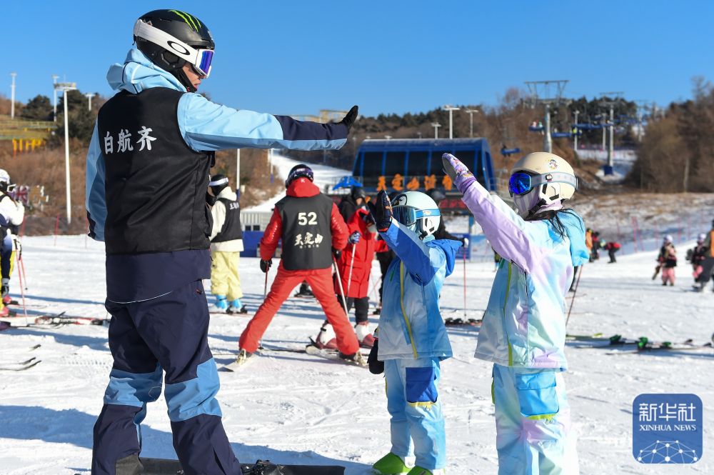 “雪假”开启 吉林青少年奔赴冰雪运动之约