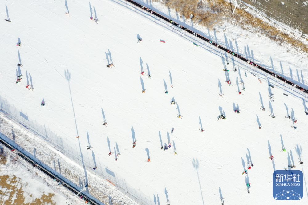 “雪假”开启 吉林青少年奔赴冰雪运动之约