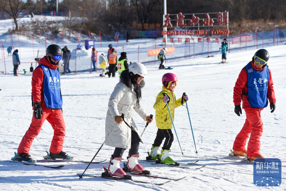 “雪假”开启 吉林青少年奔赴冰雪运动之约