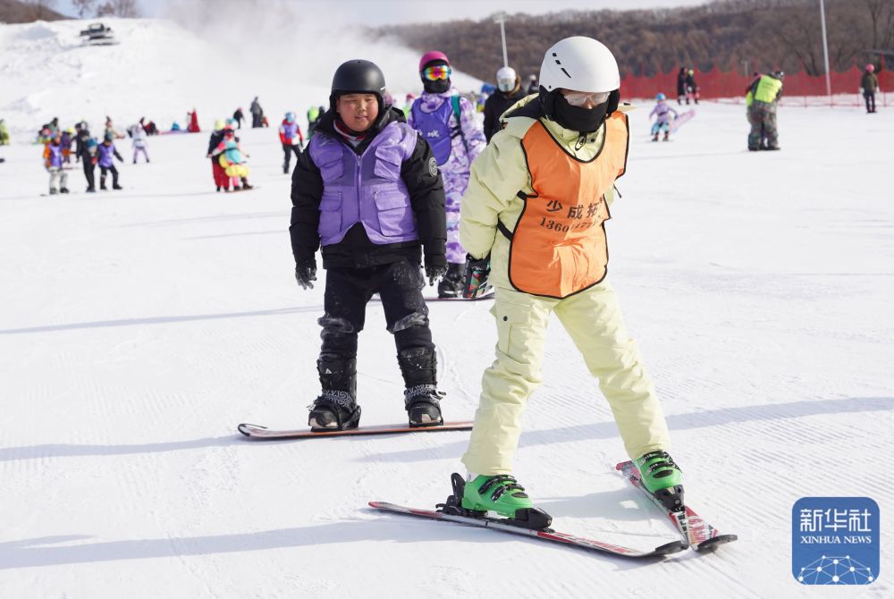 “雪假”开启 吉林青少年奔赴冰雪运动之约