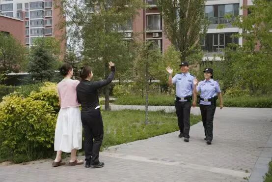 “三见警”的东胜实践：从“见警察”到“见安全”的治理效能变革