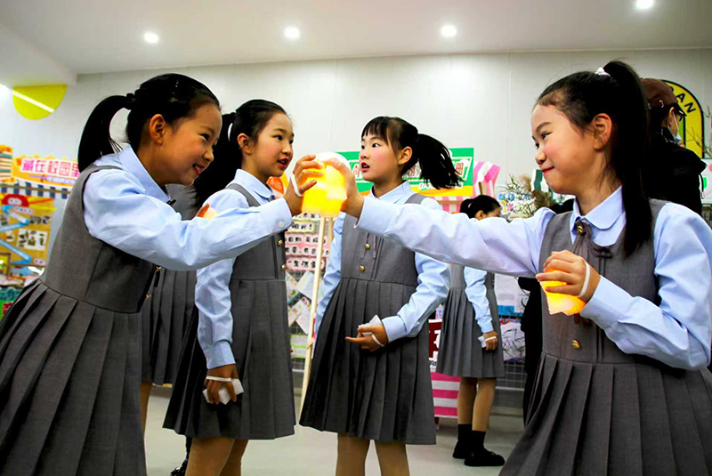 北京海淀:让每一个儿童生命闪光 枫丹实验小学的“光点课程市集”。学校供图