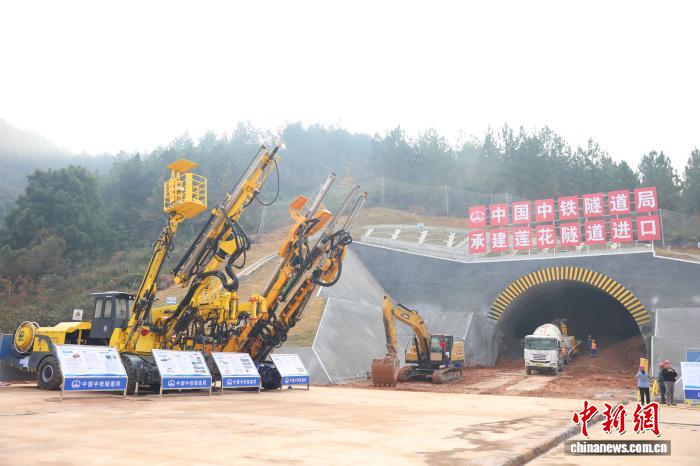 长赣高铁江西段主体工程开工