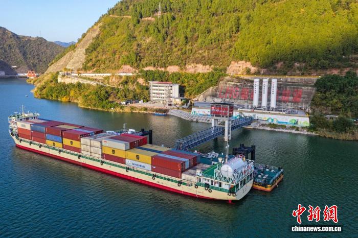 苏鄂情系三峡库区：相知无远近，万里尚为邻