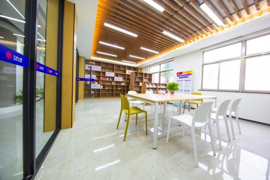 S359沙家浜服务区获评“公路助力乡村振兴”优秀案例