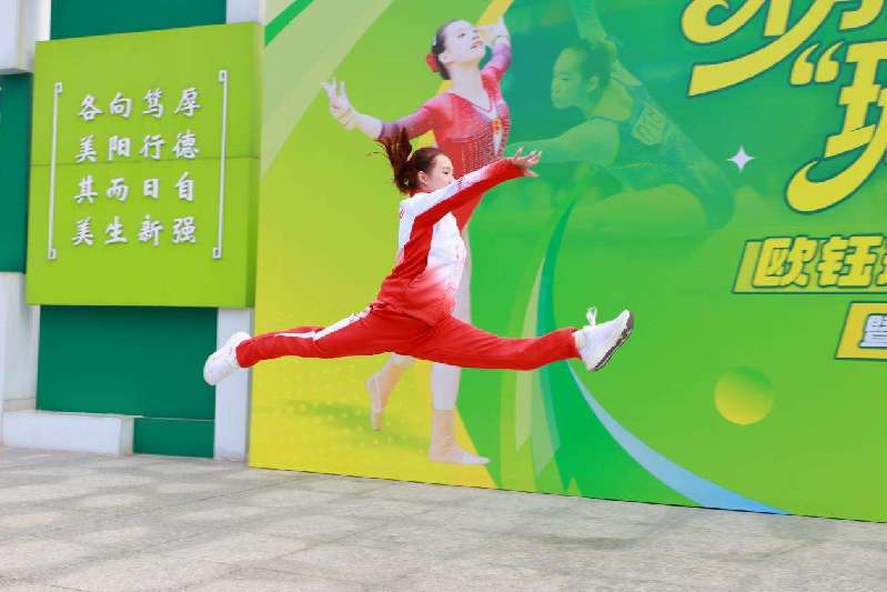 深看校园 | 奥运选手体操名将回福田母校分享励志故事