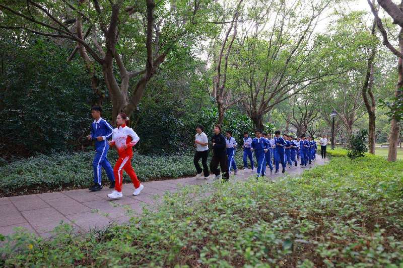 深看校园 | 奥运选手体操名将回福田母校分享励志故事