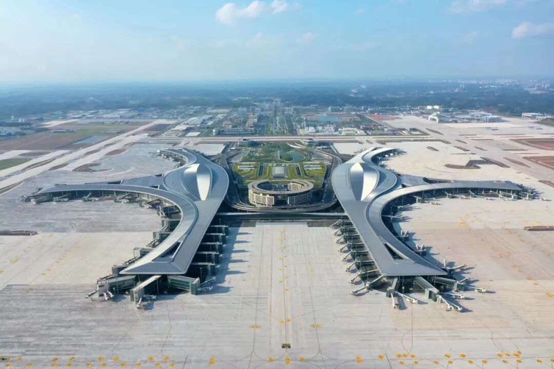 拼搏奋进 创新创造 齐心谱写现代化人民城市建设新篇章——写在市委十四届八次全会召开之际