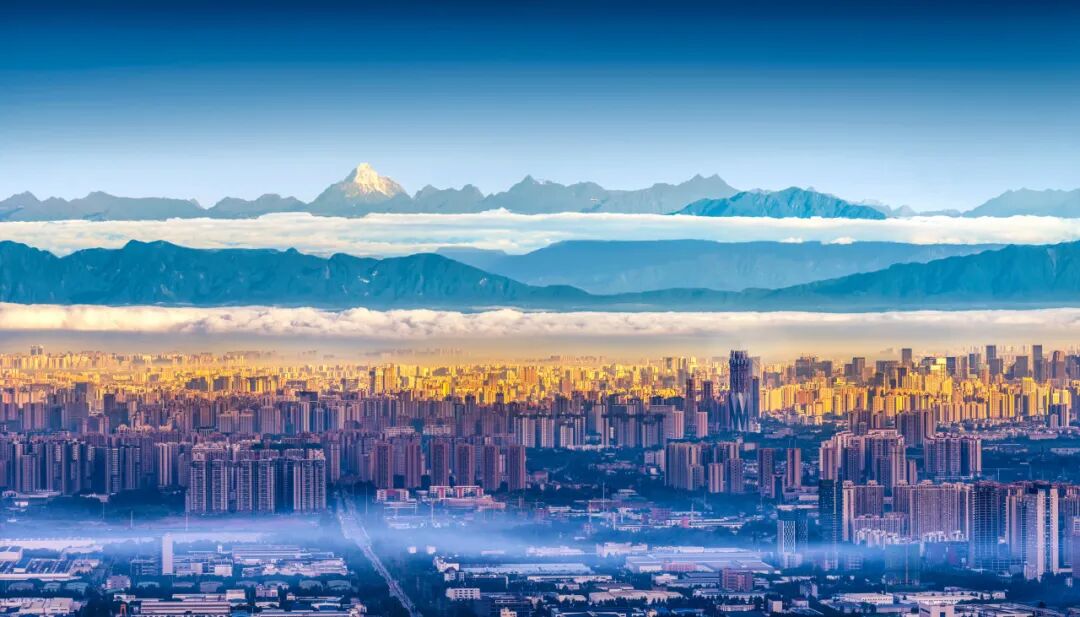 拼搏奋进 创新创造 齐心谱写现代化人民城市建设新篇章——写在市委十四届八次全会召开之际