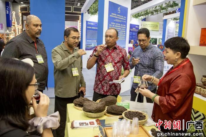 东博会走进东盟(马来西亚)专题展落幕 再促中马经贸新合作 东博会走进东盟(马来西亚)专题展落幕 再促中马经贸新合作