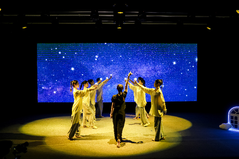 深看湾区 | 网聚多元“圳能量” 文明引领“向云端” 深看湾区 | 网聚多元“圳能量” 文明引领“向云端”