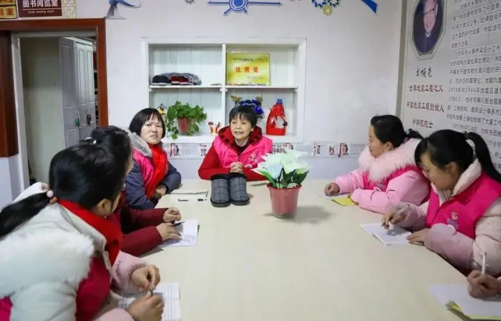 一门芬芳 香远益清 一门芬芳 香远益清