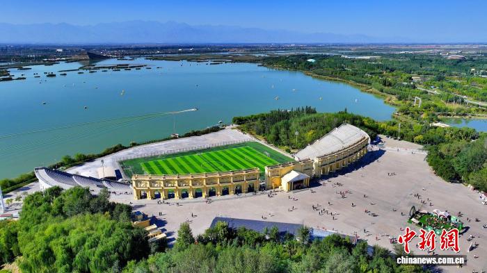 银川览山公园落日“会客厅”火出圈 入选全国文旅创新范例