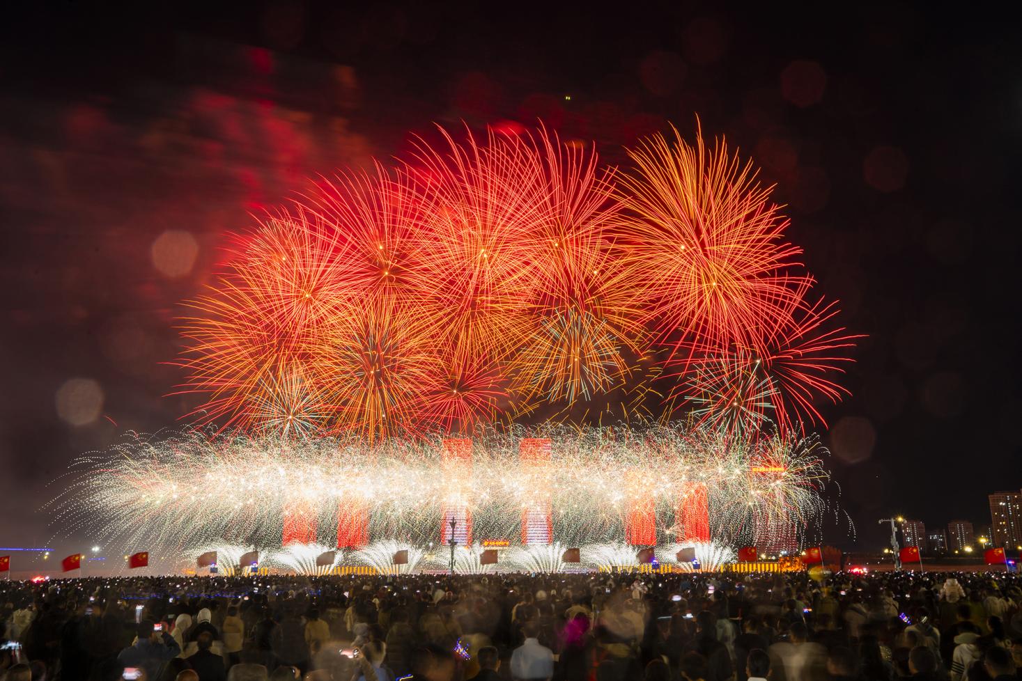 “三件套”再刷屏 康巴什现象凭啥火