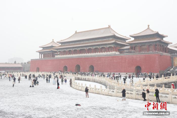 雪中故宫再上热搜 建院百年盛景动人