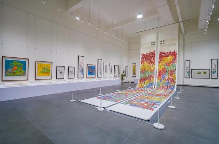 “善泽香江”爱国爱港公益行动 张大墨捐赠百幅力作