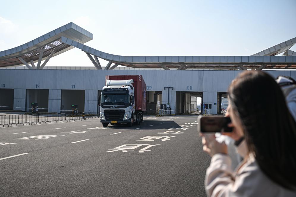 现场直击:海南自贸港封关第一天