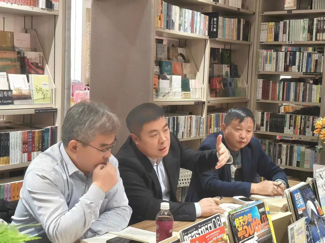 这是一片理想的绿洲——阿拉尔文学漫谈