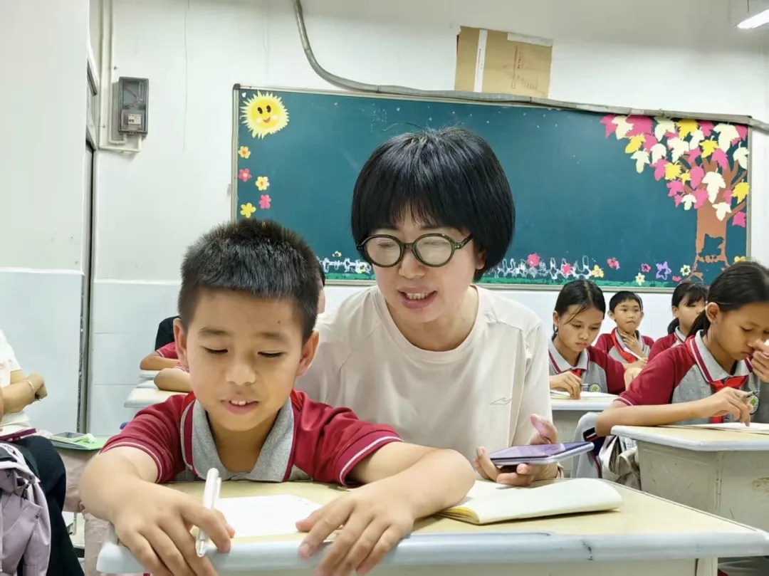 诗歌浸润成长路 思政照亮少年心！玉溪市元江县探索“诗歌里的思政课”教育新实践