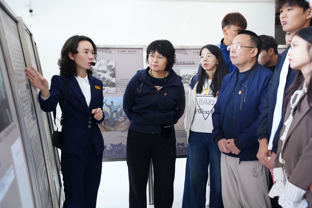 “十育”见华贸⑩|以红色文化打卡点建设为牵引,构建高职院校组织育人新格局