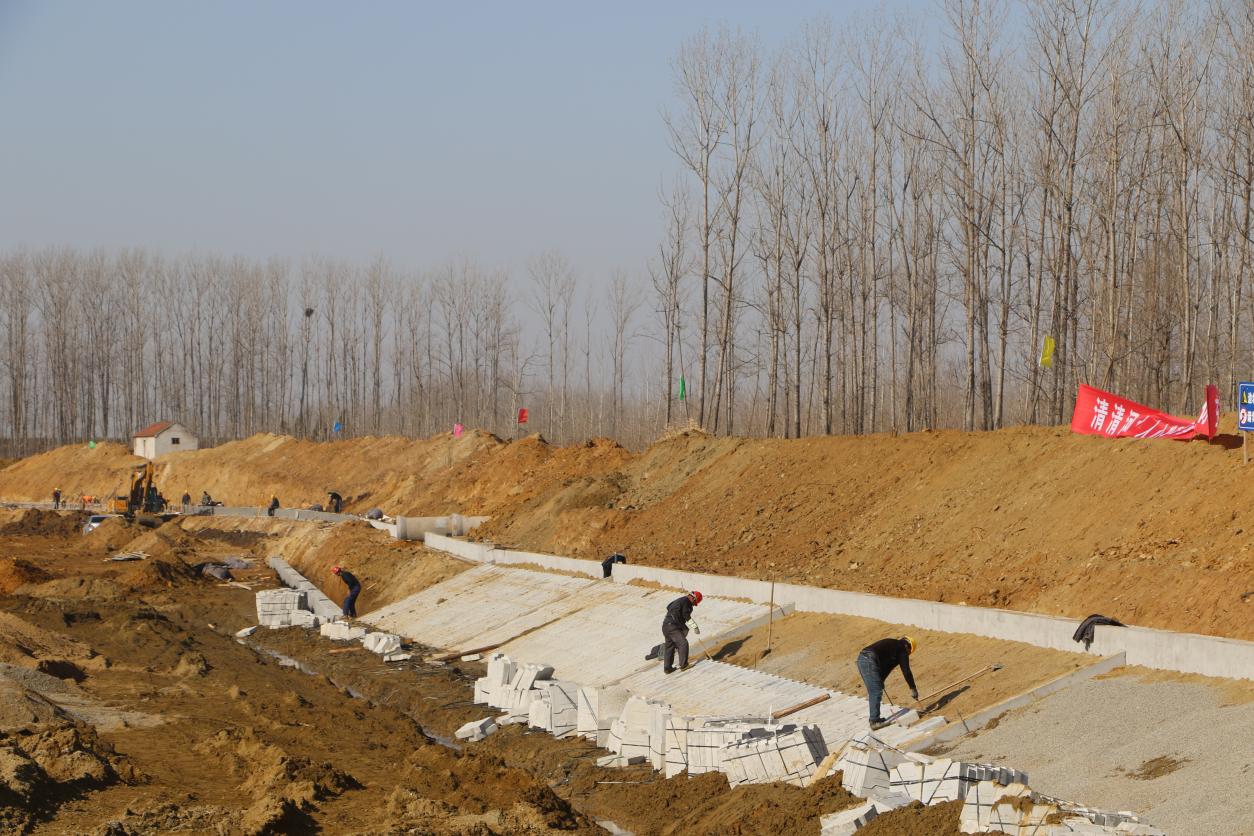 江苏东海：抢抓冬修水利黄金期 织就民生福祉“幸福网”