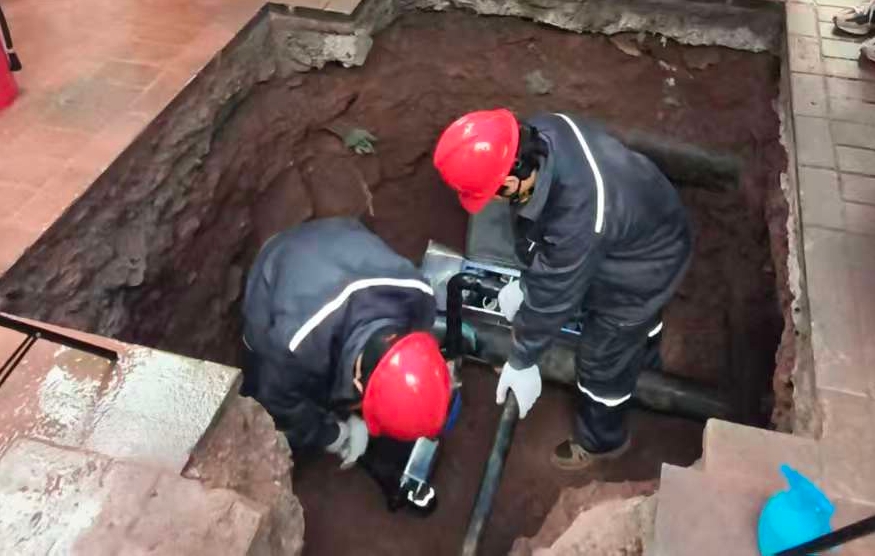 用气高峰零扰民 重庆燃气首次自主实施在役管道“不停输带气开孔”作业