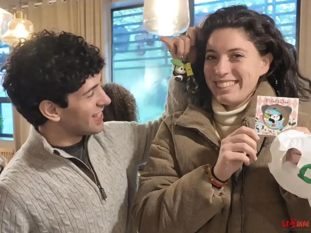 “一定会再来!”新年第一波外国游客被成都“圈粉”