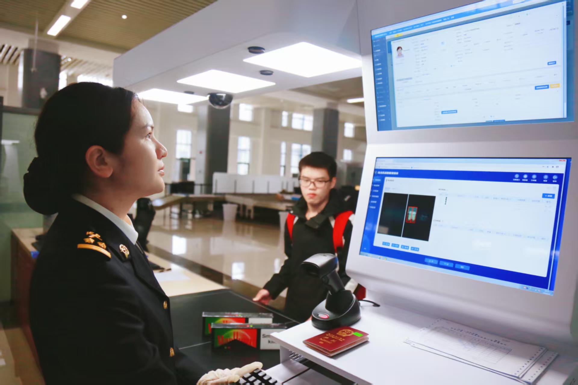 广西东兴口岸开启“三管贯通”智慧海关监管模式 广西东兴口岸开启“三管贯通”智慧海关监管模式