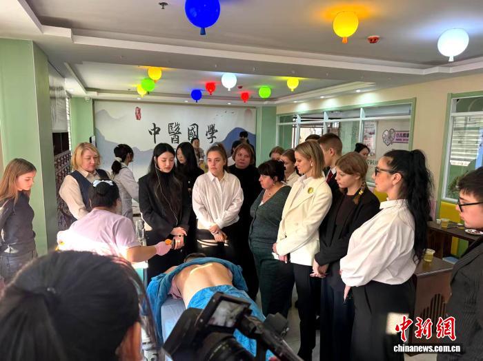 中国对俄免签落地见效 “周末游东宁”受青睐