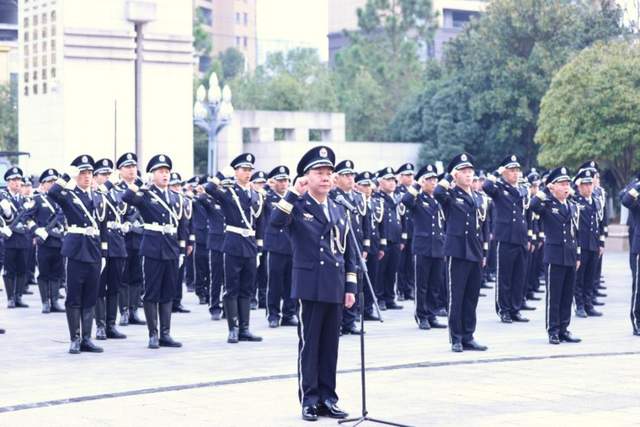 湘西州公安局开展庆祝第六个“中国人民警察节”系列活动