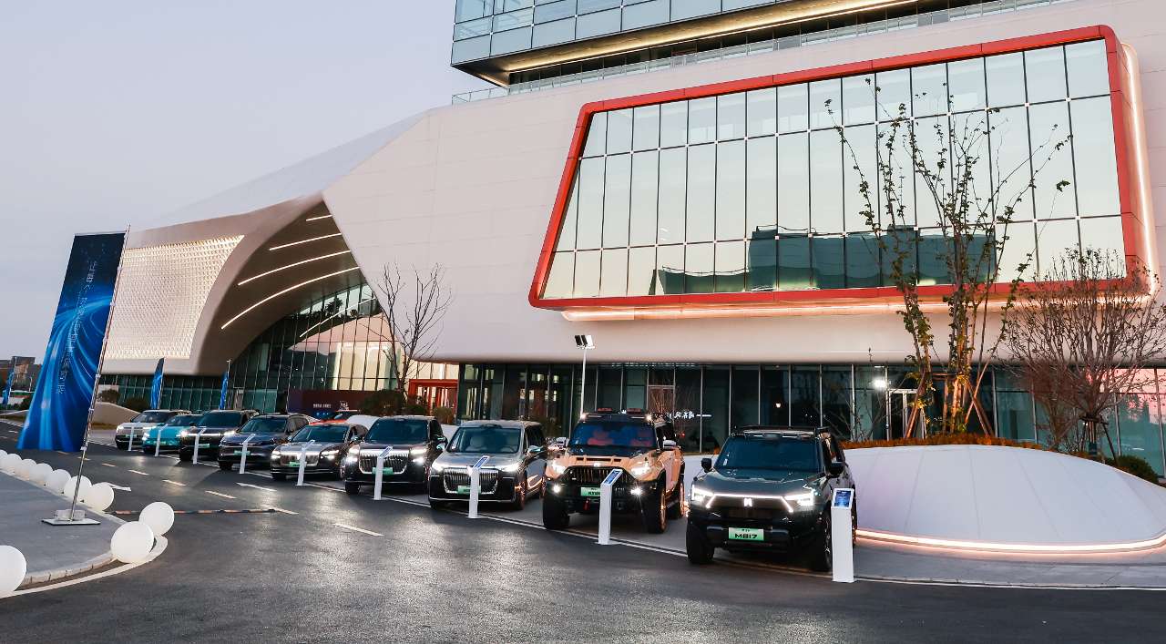 科技创新，让“东风汽车”持续为美好生活赋能