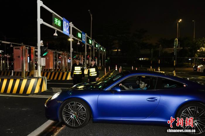 香江观澜:“粤车南下”驶出大湾区融合发展新轨迹