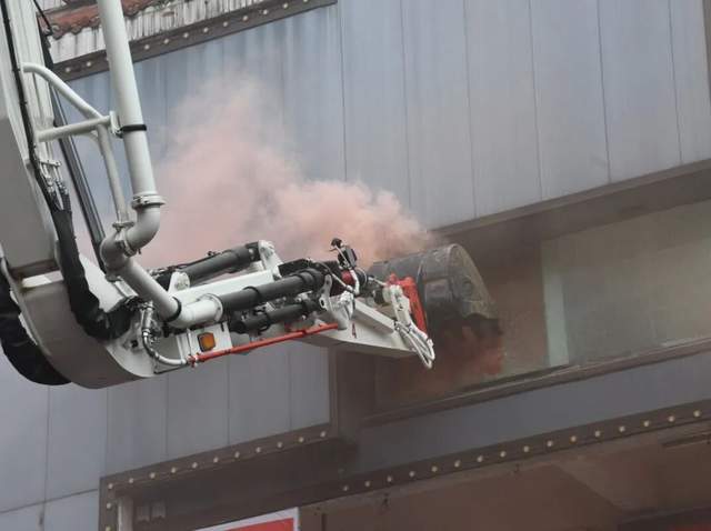 湘西土家族苗族自治州老旧市场（商场）灭火救援实战化演练在吉首开展