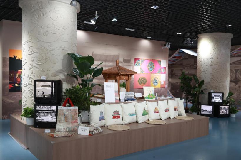 中、英、法三语“影见中轴”北京中轴线主题影像展在规划展览馆启幕