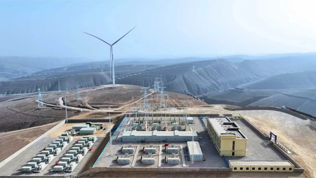 甘肃庆阳“东数西算”绿电聚合试点项目首批机组并网发电