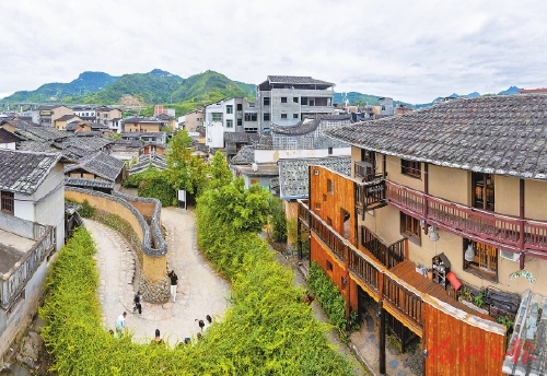 两千村，如何美美与共