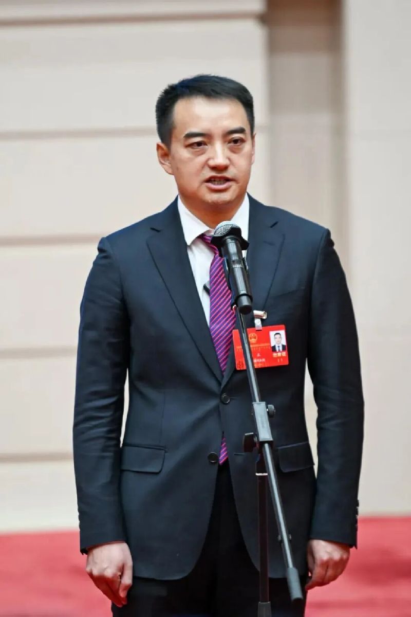 内蒙古两会“代表通道”开启:谈产业、聊增收……他们这样说