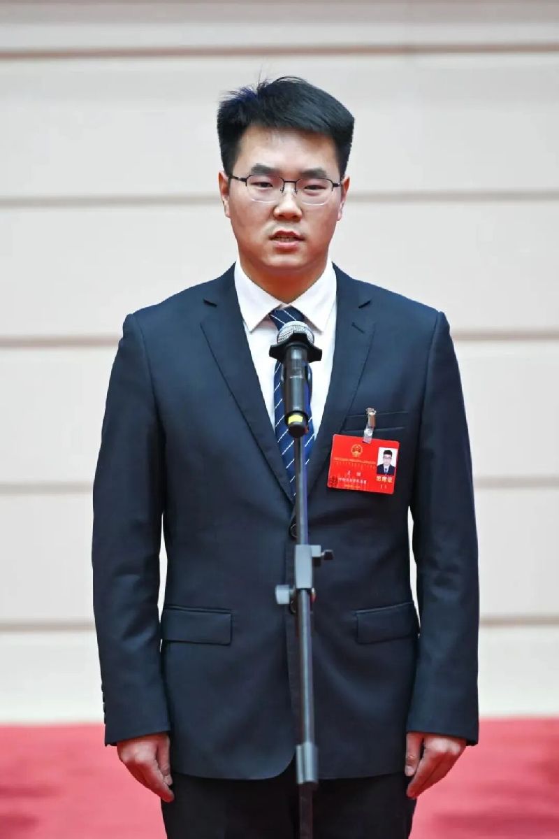 内蒙古两会“代表通道”开启:谈产业、聊增收……他们这样说