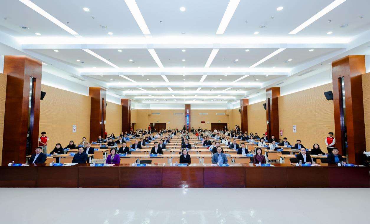 深看湾区|数字法务专业建设专题会议及相关活动在深职大举办