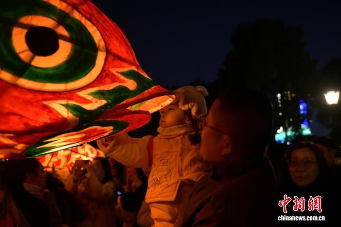 安徽合肥年味渐浓非遗民俗受热捧