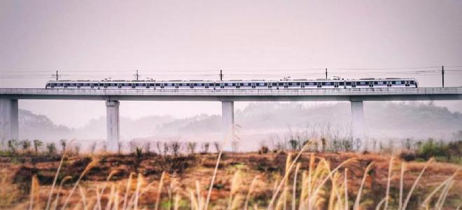 长江经济带十年丨邮储银行重庆分行：两江潮涌处，青绿满巴渝
