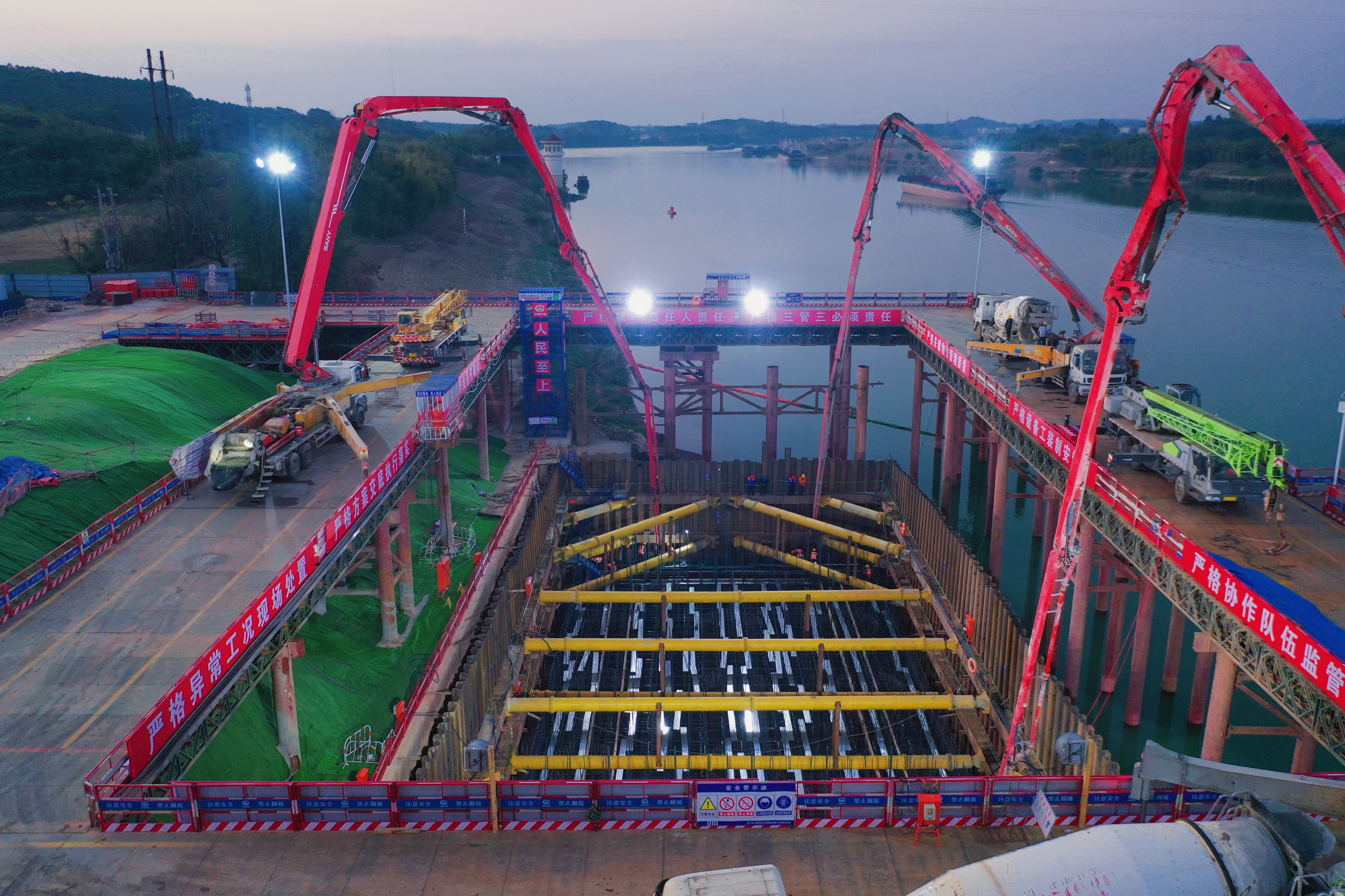 广西南宁:邕江之上再筑通途