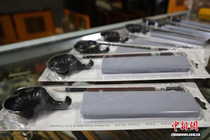 河北衡水非遗年货组团“出海”