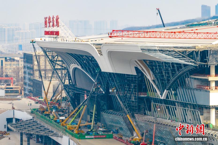 西安东站站牌正式亮相