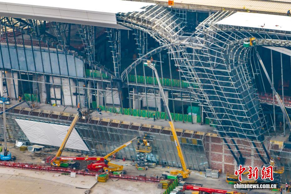 西安东站站牌正式亮相